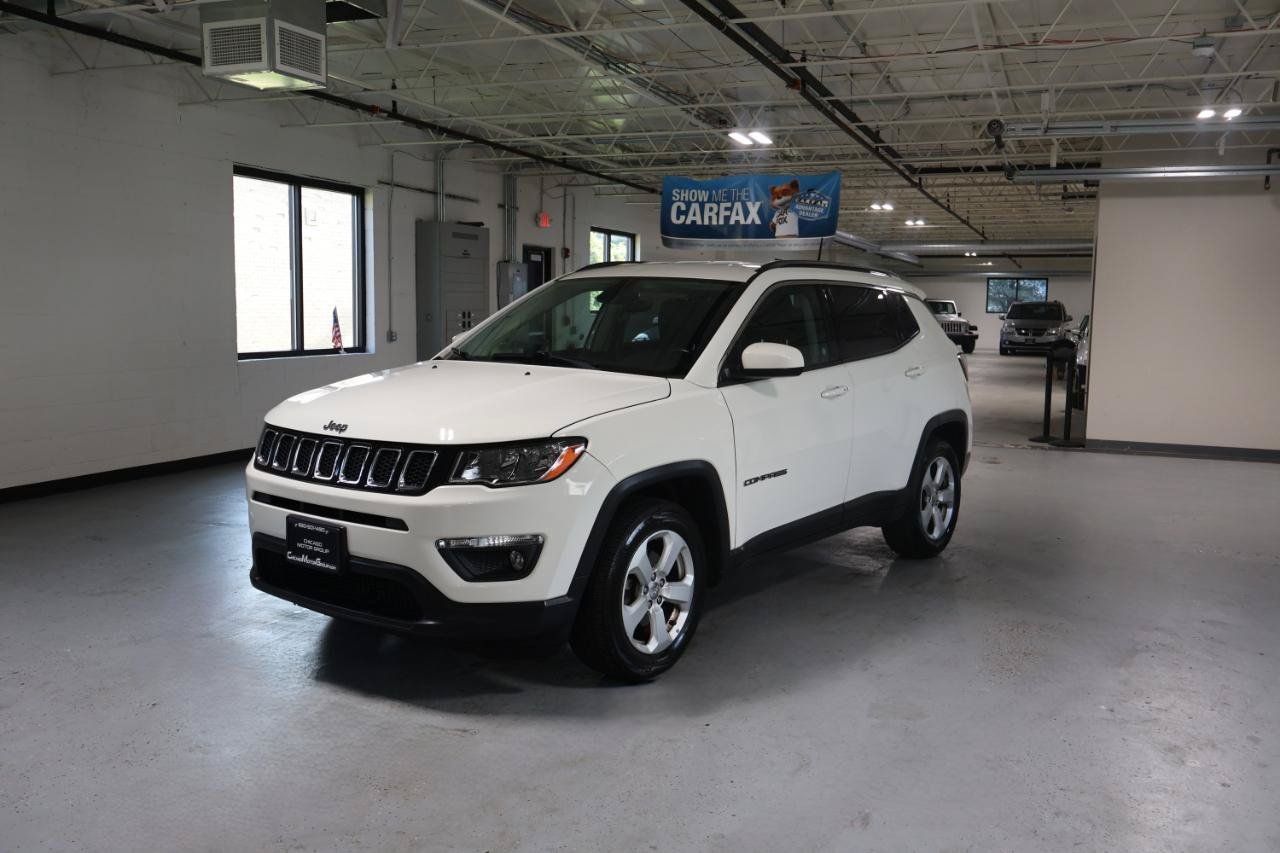 Used 2018 Jeep Compass Latitude FWD image 3