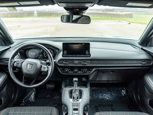 Used 2025 Honda HR-V Sport image 13