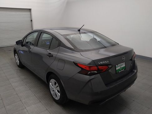 Used 2025 Nissan Versa S FWD image 5