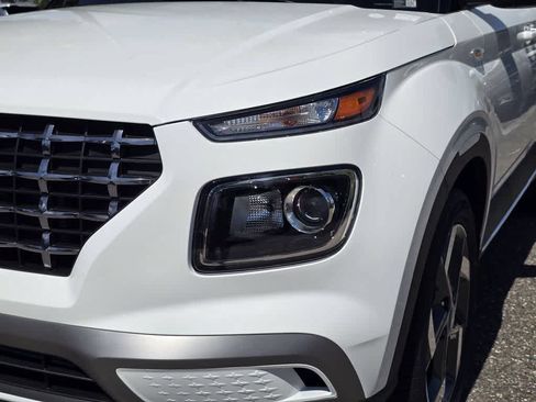 New 2026 Hyundai Venue SEL FWD image 11