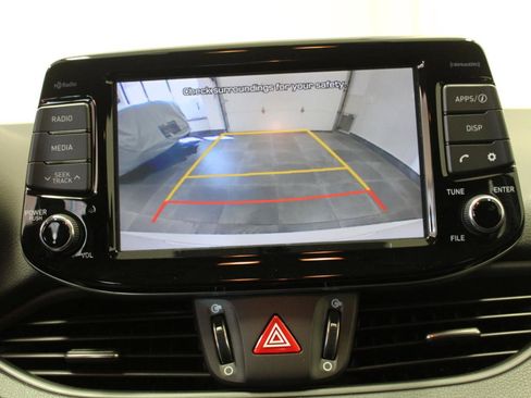 Used 2018 Hyundai Elantra GT FWD image 13