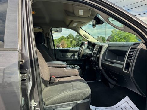 Used 2019 RAM 1500 Express AWD/4WD image 12