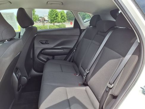 Used 2025 Hyundai Kona SEL FWD image 17