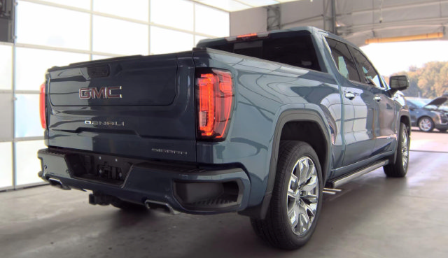 Used 2024 GMC Sierra 1500 Denali w/ Denali Reserve Package AWD/4WD image 5
