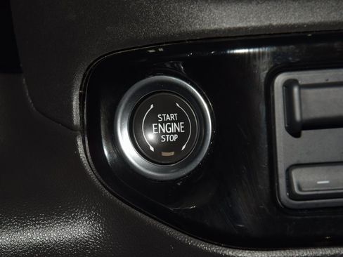 Used 2024 Chevrolet Silverado 1500 ZR2 image 34