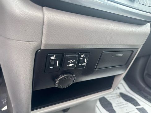 Used 2018 Toyota Sienna XLE w/ Protection Package AWD/4WD image 37