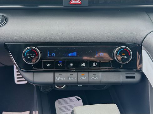New 2026 Hyundai Elantra Sport w/ Cargo Package FWD image 12