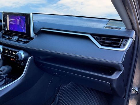 Used 2023 Toyota RAV4 LE image 27