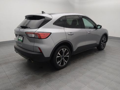 Used 2022 Ford Escape SE w/ SE Sport Appearance Package FWD image 10