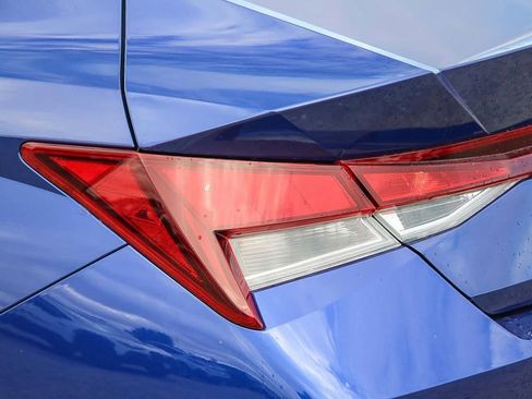 Used 2023 Hyundai Elantra SEL image 11