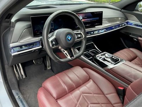 Used 2023 BMW i7 xDrive60 AWD/4WD image 21