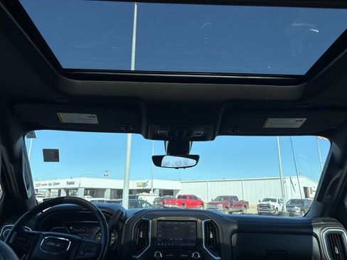 Used 2022 GMC Sierra 1500 AT4 w/ AT4 Premium Package image 17