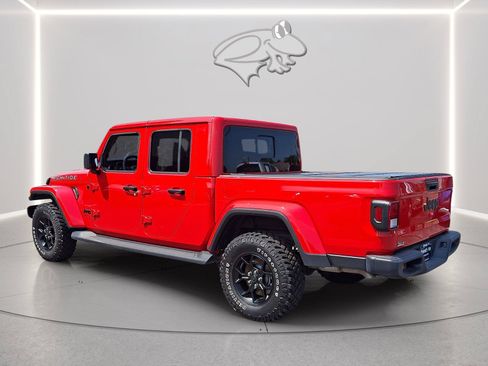 Used 2025 Jeep Gladiator Sport AWD/4WD image 3