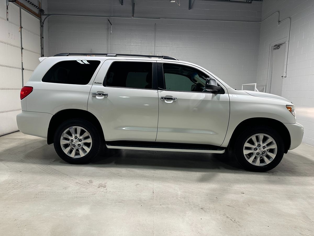 Used 2016 Toyota Sequoia Platinum AWD/4WD image 2