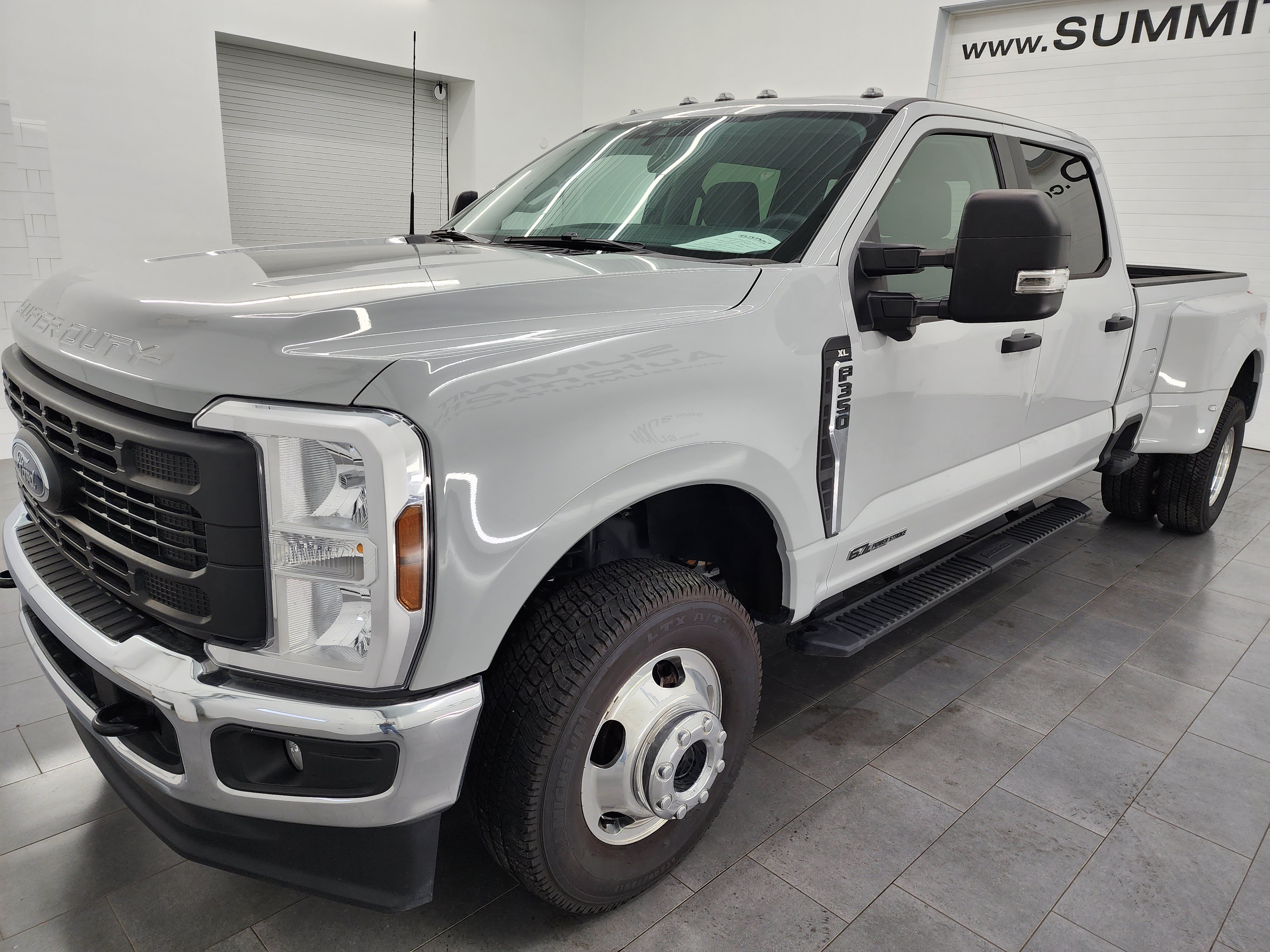 Used 2025 Ford F350 XL w/ 360-Degree Camera Package AWD/4WD image 7