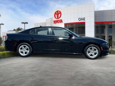 Used 2023 Dodge Charger SXT RWD image 3