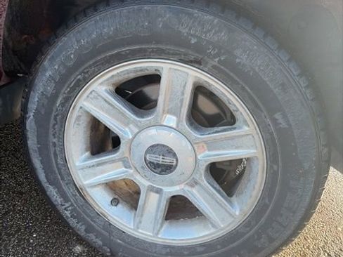 Used 2004 Lincoln Aviator AWD image 6