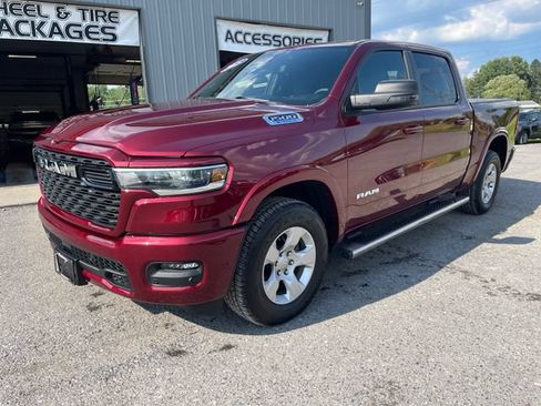 Used 2025 RAM 1500 Big Horn AWD/4WD image 3