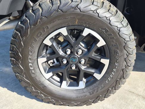 Certified 2025 Jeep Wrangler Unlimited Rubicon 4xe w/ Convenience Group AWD/4WD image 14