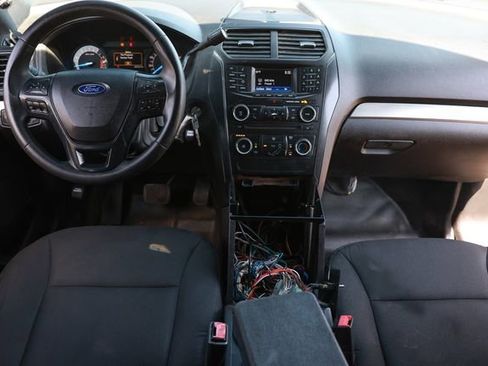 Used 2017 Ford Explorer 4WD Police Interceptor image 2