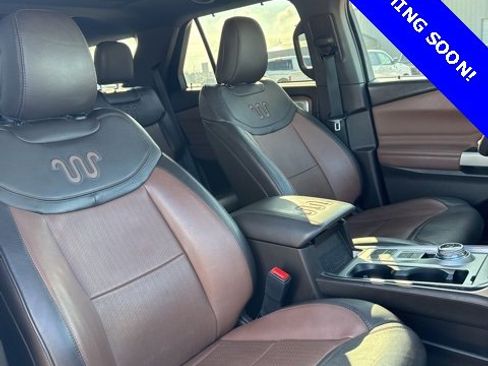 Used 2021 Ford Explorer King Ranch w/ Premium Technology Package image 23