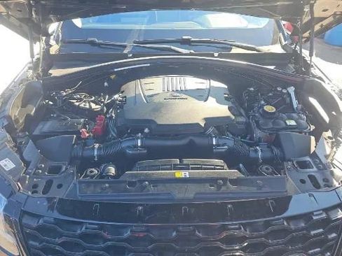 Used 2019 Land Rover Range Rover Velar S image 17