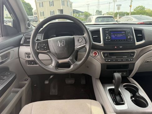 Used 2019 Honda Pilot LX image 19