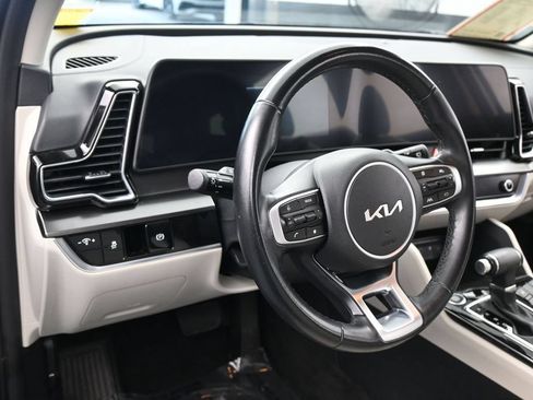 Used 2024 Kia Sportage EX FWD image 15