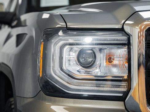 Used 2017 GMC Sierra 1500 SLE w/ SLE Value Package image 14