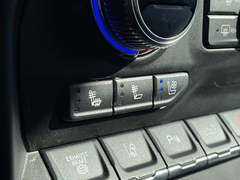 Used 2021 GMC Sierra 3500 Denali w/ Denali Ultimate Package image 19