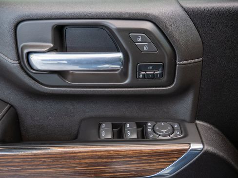 Used 2023 Chevrolet Silverado 3500 High Country w/ LPO, Hitch Package image 11