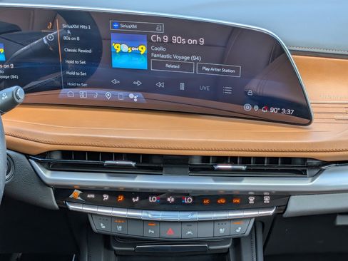 Certified 2024 Cadillac XT4 Sport FWD image 19