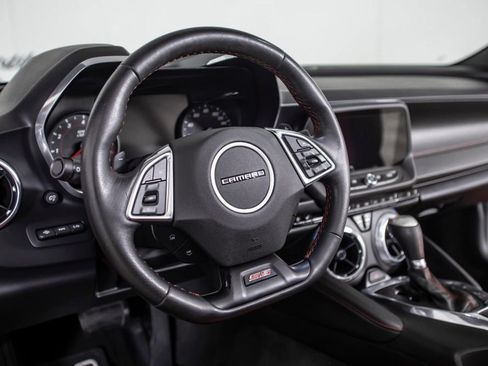 Used 2016 Chevrolet Camaro SS RWD image 23