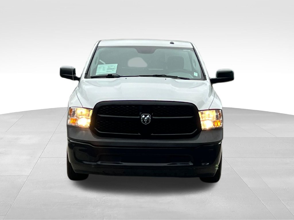 Used 2018 RAM 1500 Express RWD image 2