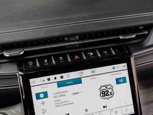 Used 2023 Jeep Grand Cherokee L Limited image 35