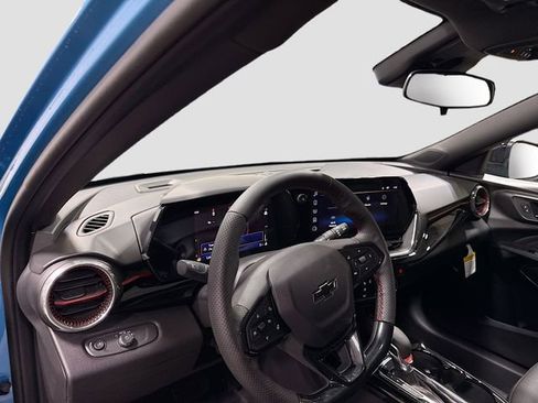 New 2026 Chevrolet Trax RS w/ Sunroof Package FWD image 12