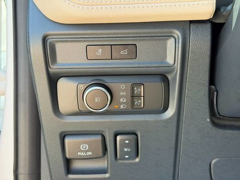 Used 2024 Ford Expedition Limited AWD/4WD image 44