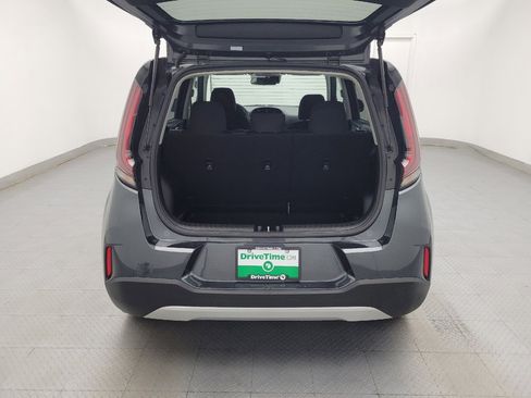 Used 2025 Kia Soul LX FWD image 29