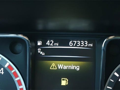 Used 2017 Nissan Titan PRO-4X image 27