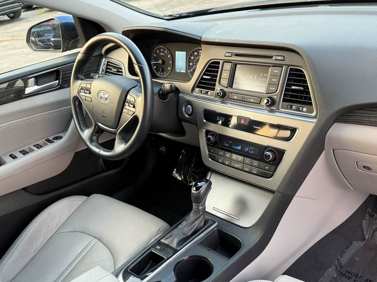 Used 2015 Hyundai Sonata Limited FWD image 23