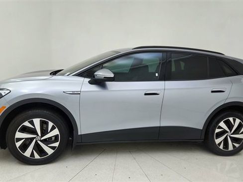 Used 2023 Volkswagen ID.4 Pro image 3