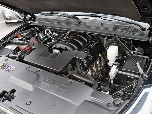 Used 2019 GMC Yukon SLT image 40