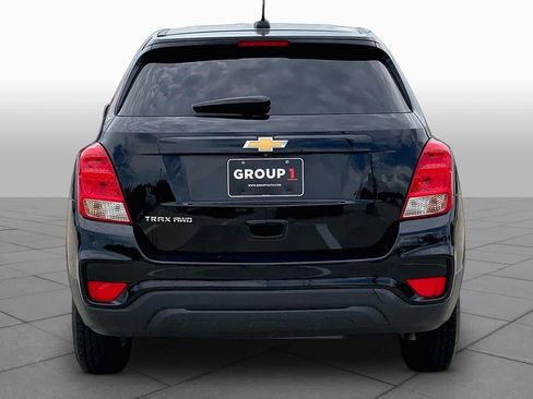 Used 2019 Chevrolet Trax LS w/ Tint and Cruise Package AWD/4WD image 5