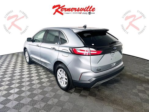 Used 2024 Ford Edge SEL image 5