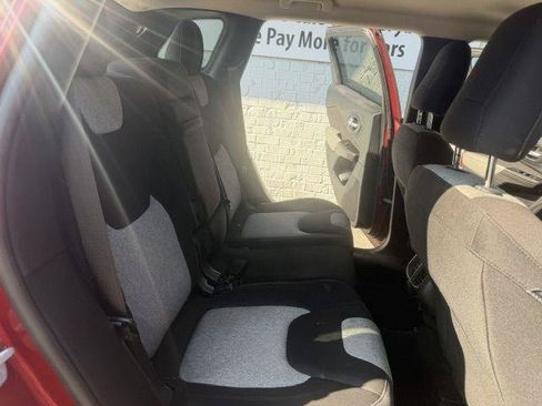 Used 2014 Jeep Cherokee Latitude w/ Comfort/Convenience Group AWD/4WD image 11