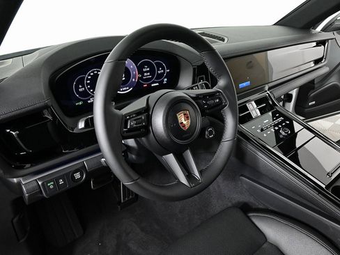 New 2025 Porsche Panamera RWD image 4