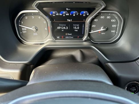 Used 2021 GMC Yukon SLT image 11