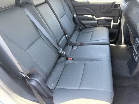 Used 2025 Toyota 4Runner TRD Off-Road Premium AWD/4WD image 14
