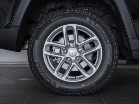 New 2025 Jeep Grand Cherokee Laredo X image 17