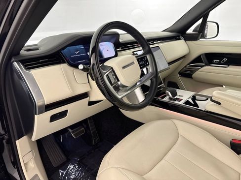 Certified 2025 Land Rover Range Rover Autobiography AWD/4WD image 9